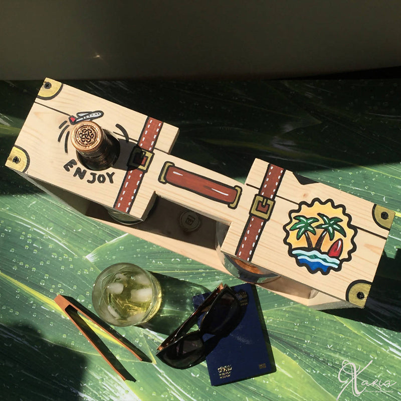 Travel Bag! Xaria’s Whiskey Holder Box